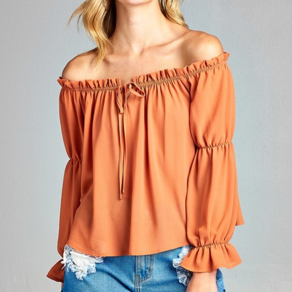 ❗️Three Left❗️NWT Self tie off shoulder top - Picture 6 of 8